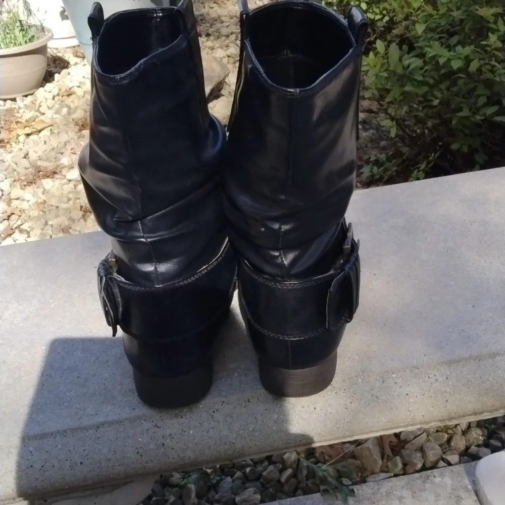 American Eagle Woman’s Boots size 9.5